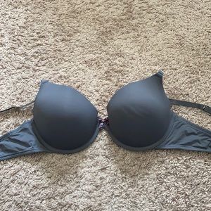 Xhilaration perfect t-shirt bra 38C